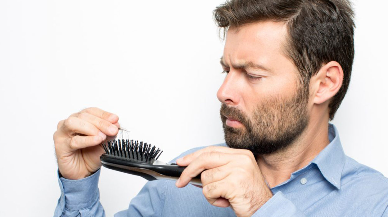 Saç Dökülmesine Ne İyi Gelir? Saç Dökülmesi Nasıl Önlenir?