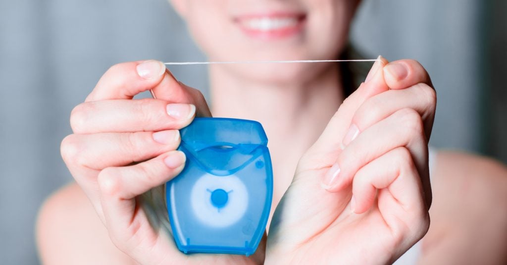 Sağlıklı Ağız Bakımı İçin Diş İpi Kullanımı Nasıl Olmalıdır?